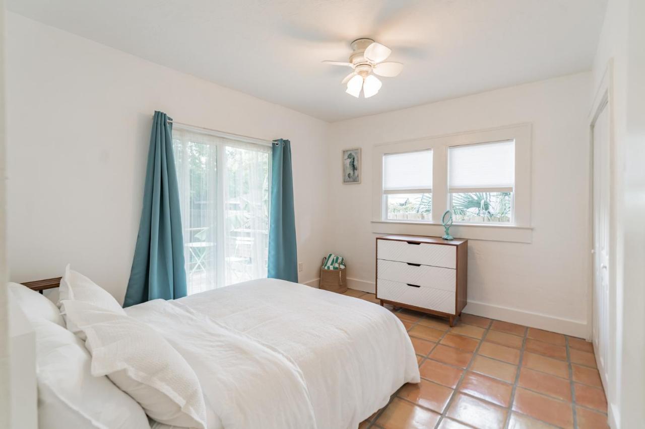 Sarasota, Fl Bungalow - Bright & Breezy Coastal Vibes - 10 Mins To White Sand Beaches Home Ngoại thất bức ảnh